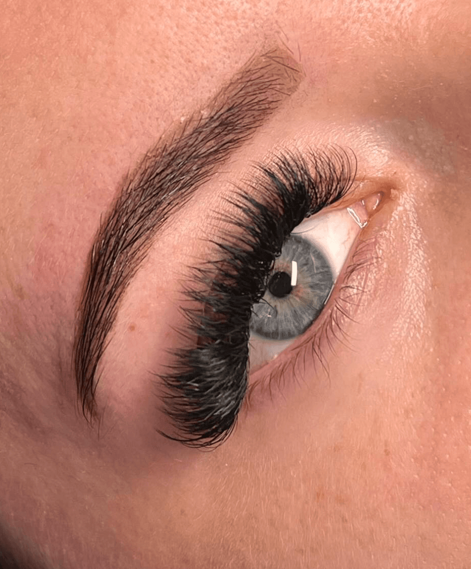Cat Eye lash extensions thumbnail